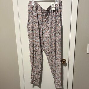 NWT State of Day Floral Patterned Pants!